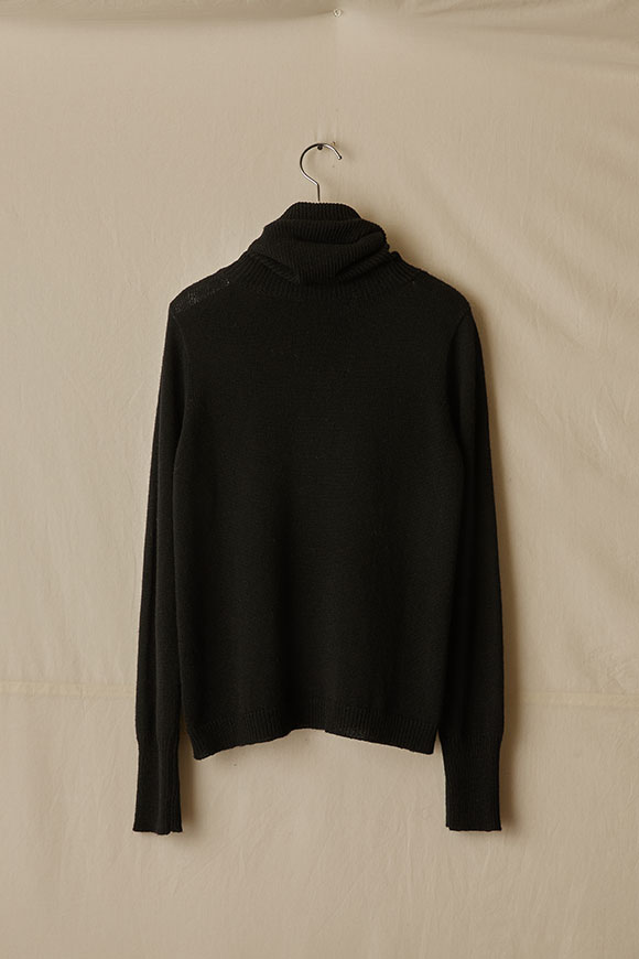A241-09_black