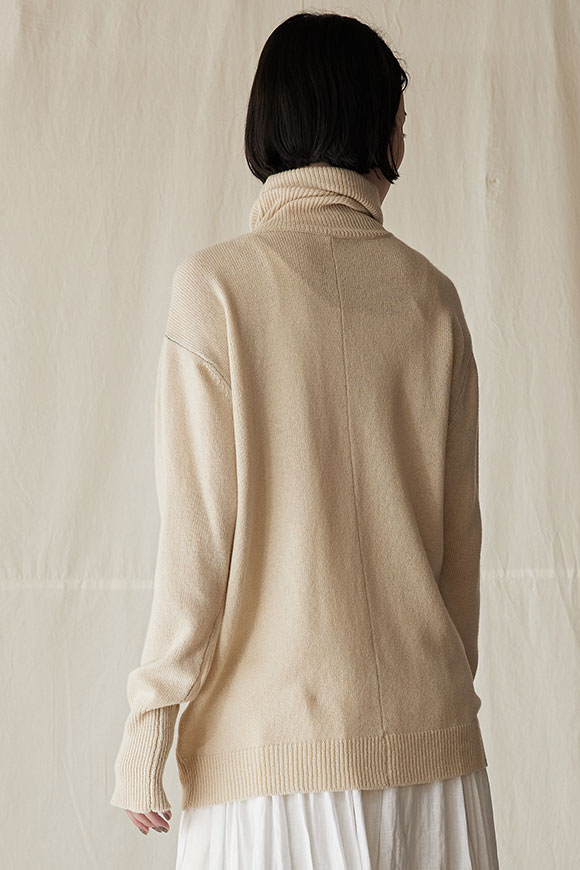 A242-07_ivory