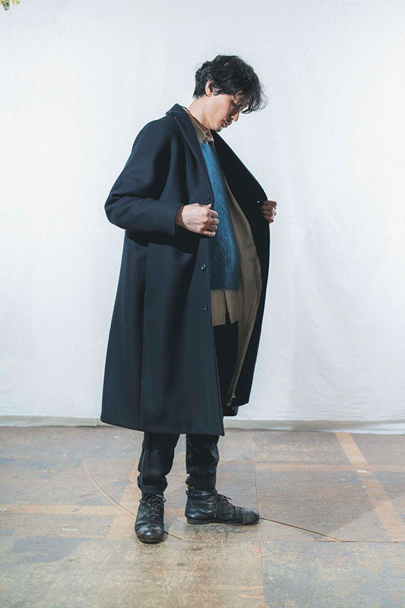 tailored-collar coat | esseism