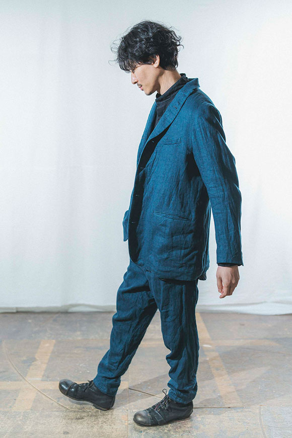 A243-05_brine-blue