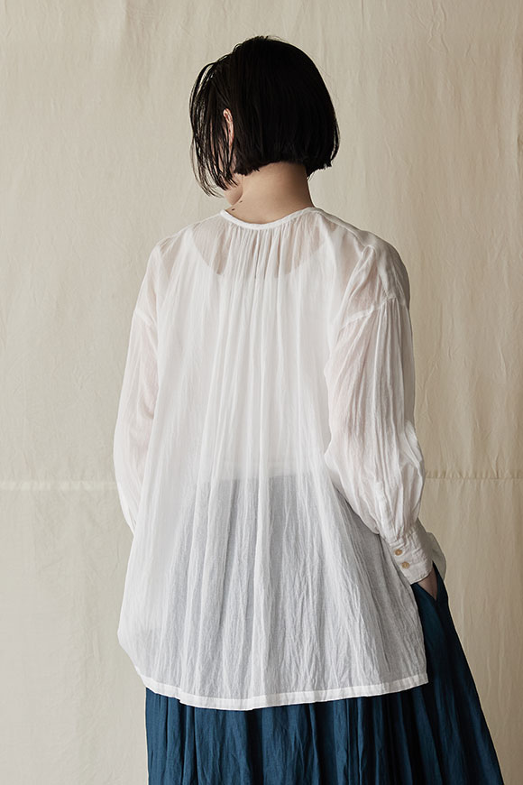 A241-02_white