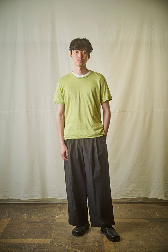 S242-01_pale-trillium-green