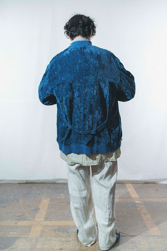 A242-11_brine-blue