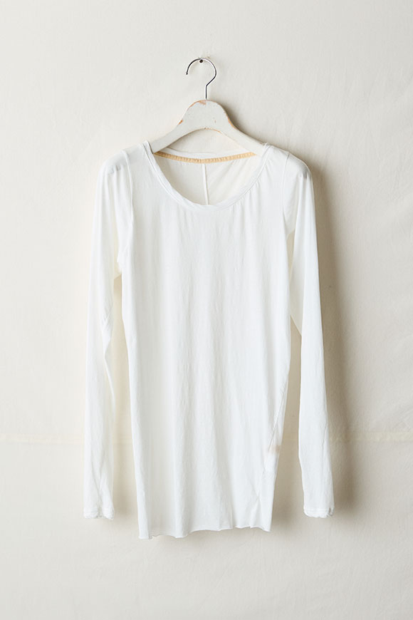 S251-01_white