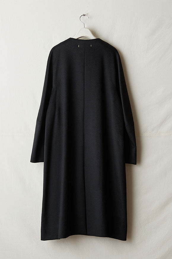 A251-26_black