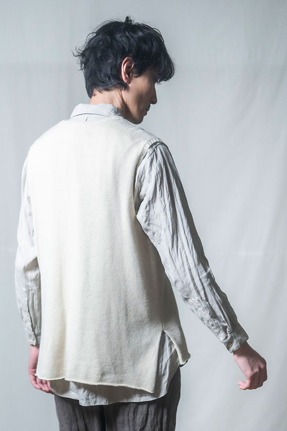 A252-03_ivory