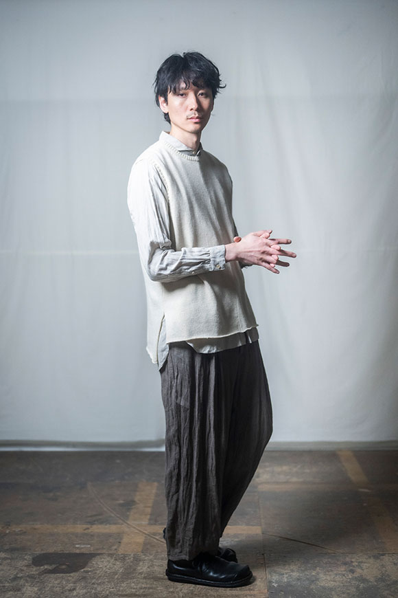 A252-03_ivory