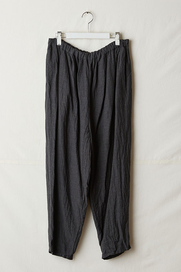 A252-15_ebony-black