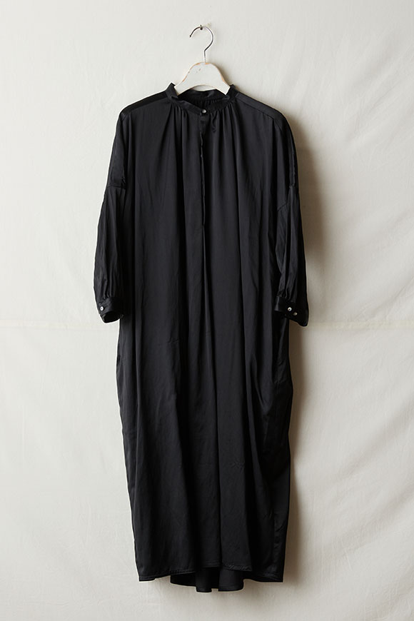 T001-04_black_25aw