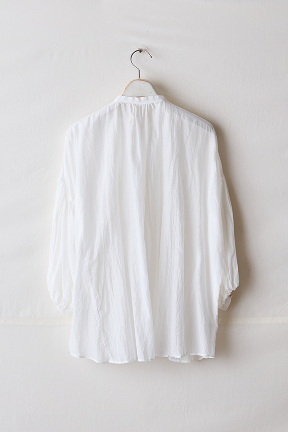 S251-20_white