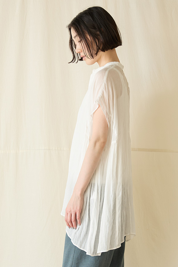S251-19_white