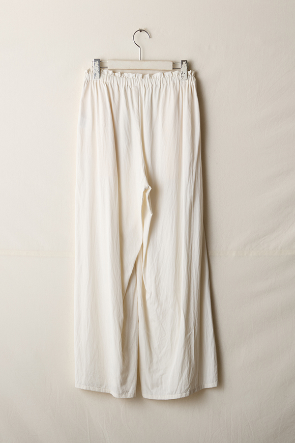 A261-31_off-white