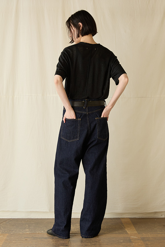 S242-01_black