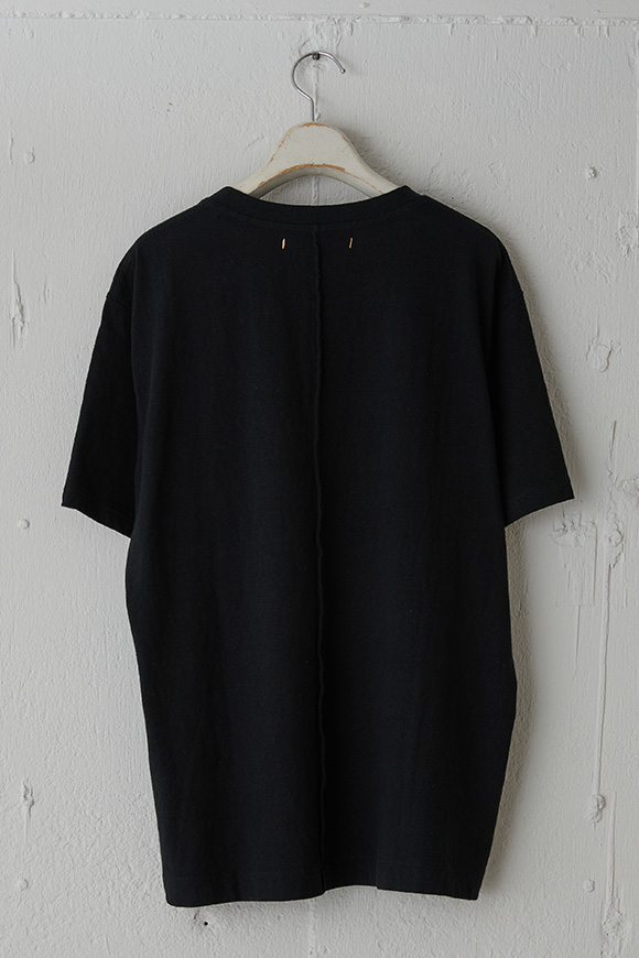 B252-04_black