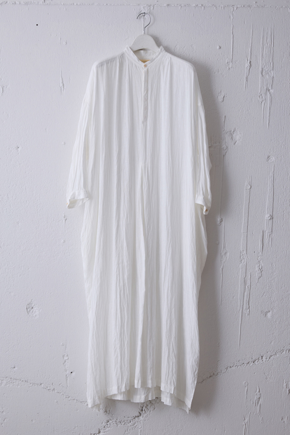 S261-02_off white