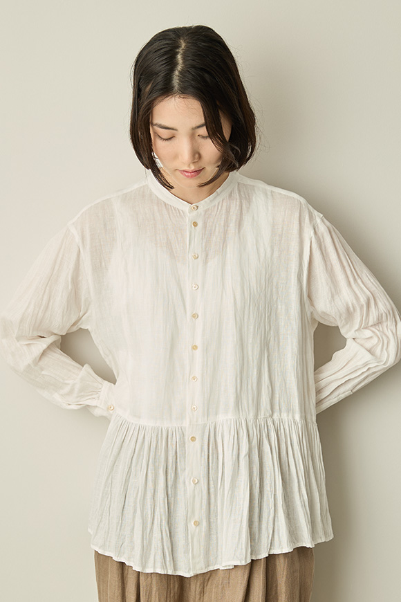 S261-04_off white