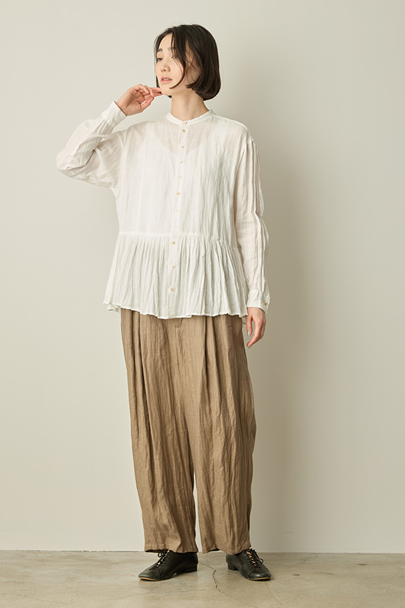 S261-04_off white