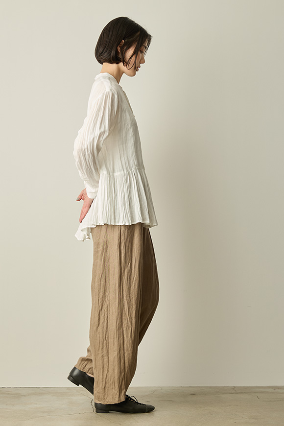 S261-04_off white
