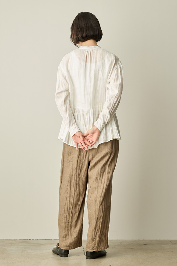 S261-04_off white