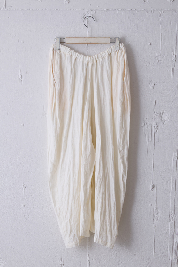S262-09_off white