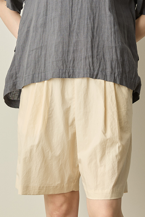 S262-22_ivory