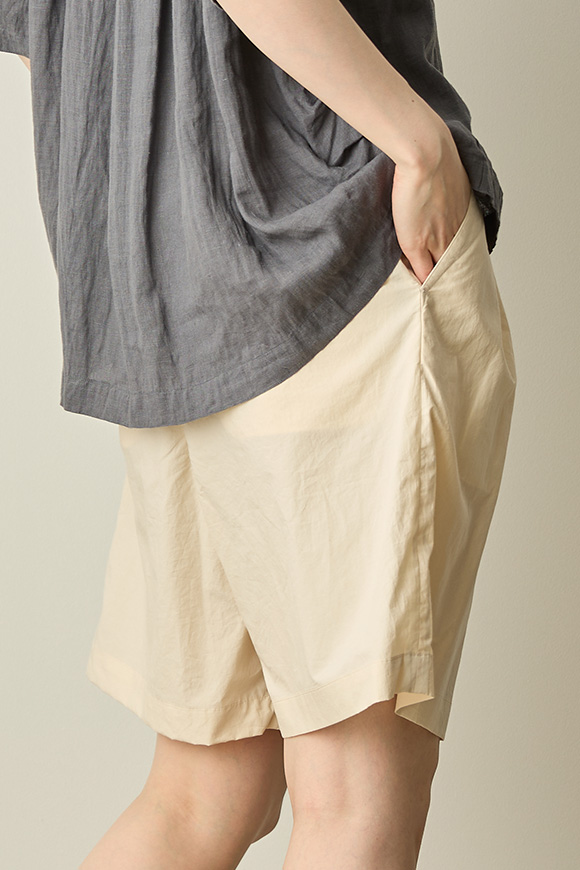 S262-22_ivory