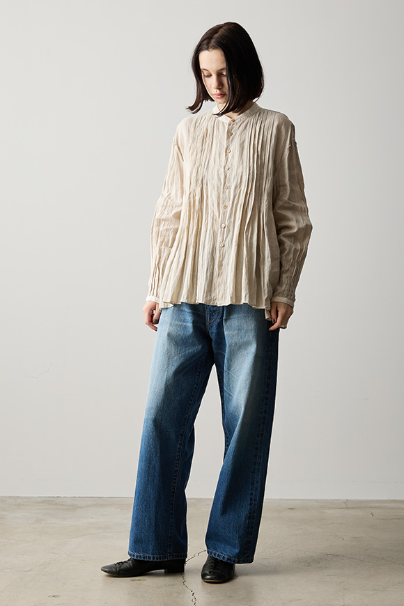 B261-03_pale frosty beige