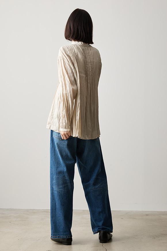 B261-03_pale frosty beige