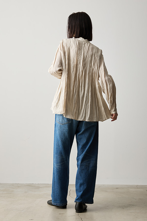 B261-03_pale frosty beige