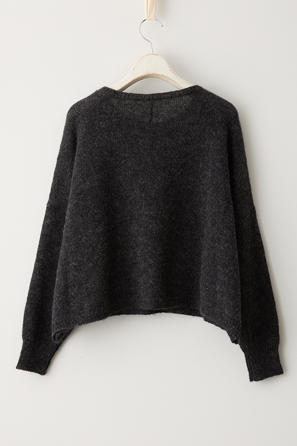 B261-04_charcoal grey