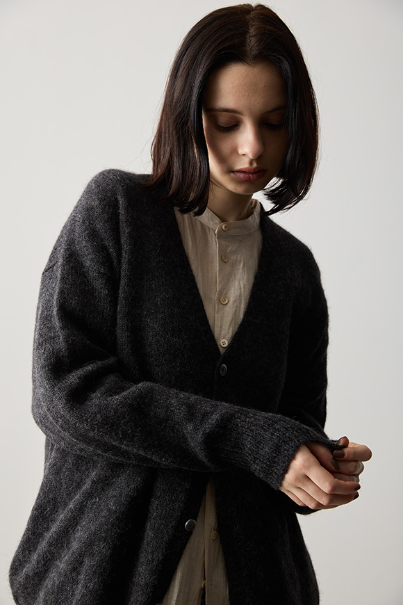 B262-05_charcoal grey