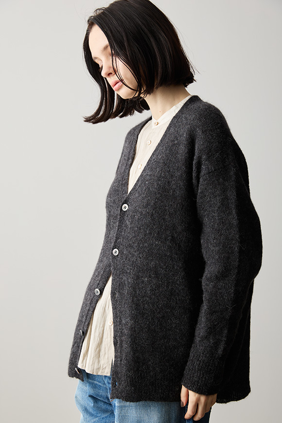 B262-05_charcoal grey