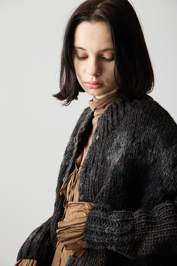 A262-22_charcoal-brown