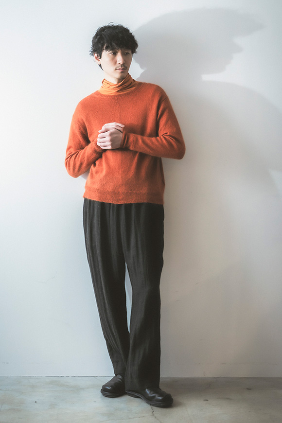 A272-23_charred black