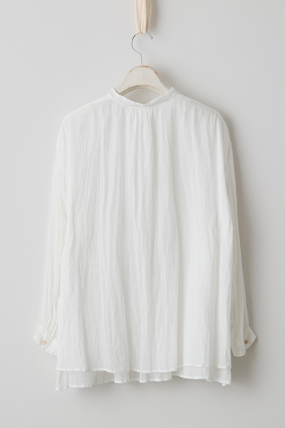 A271-05_off white