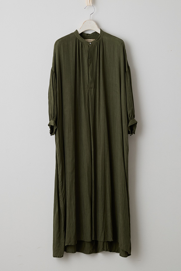 A271-17_foliage green