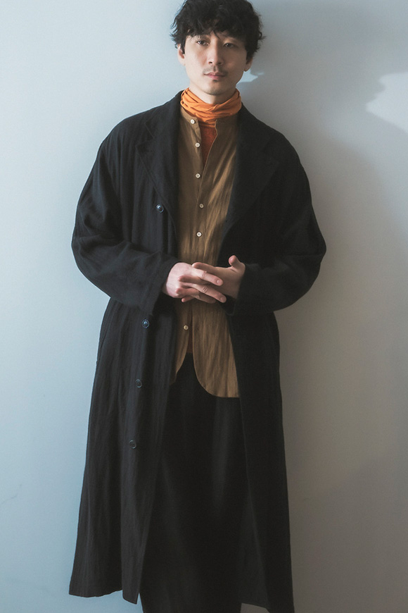 A272-05_cinder black