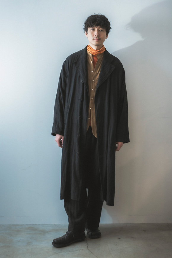 A272-05_cinder black