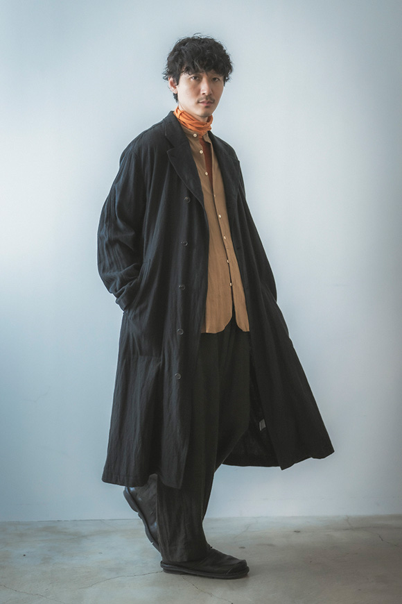 A272-05_cinder black