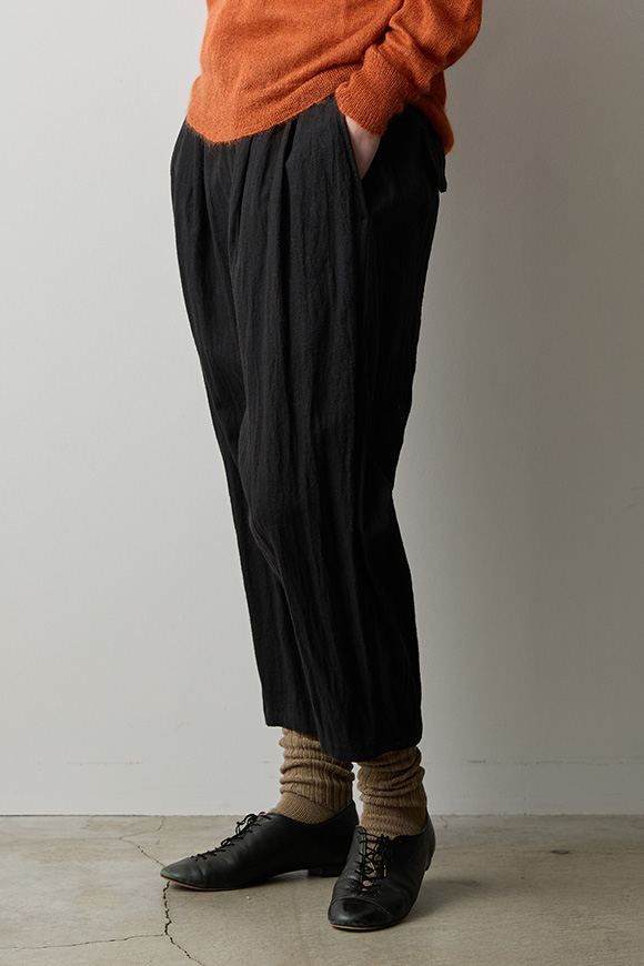 A272-09_cinder black