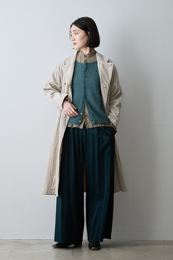 A272-19_frosty beige