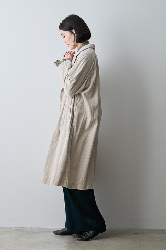 A272-19_frosty beige