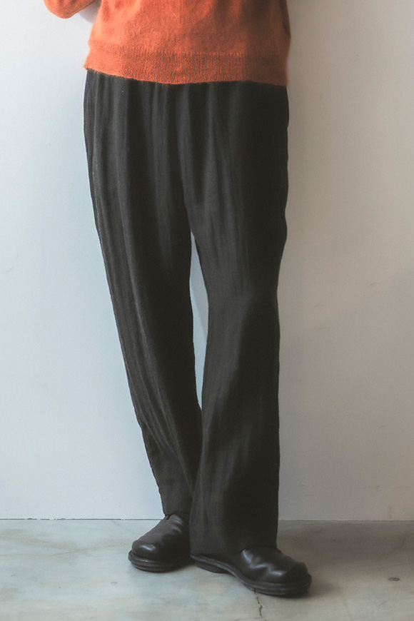 A272-23_charred black