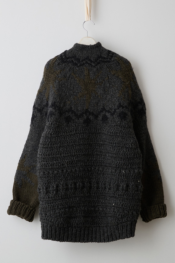 A272-24_charcoal khaki