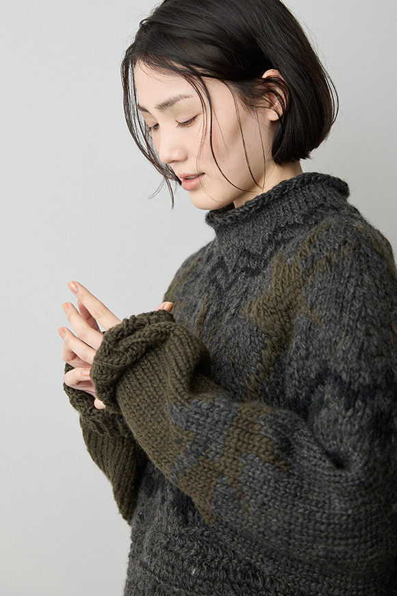 A272-24_charcoal khaki