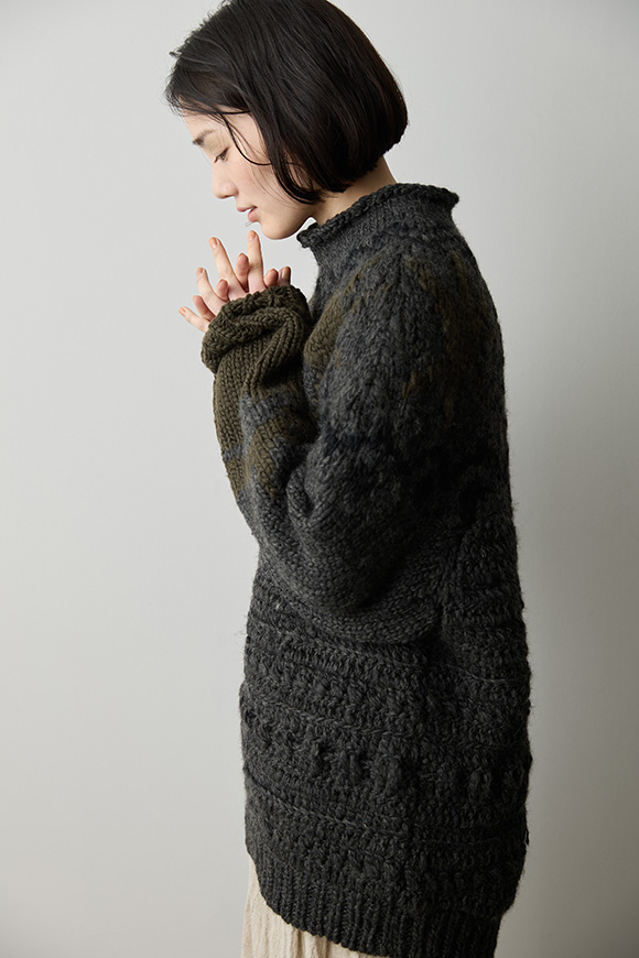 A272-24_charcoal khaki