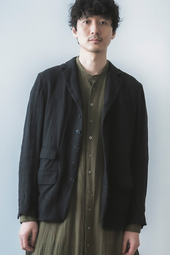 A273-03_cinder black