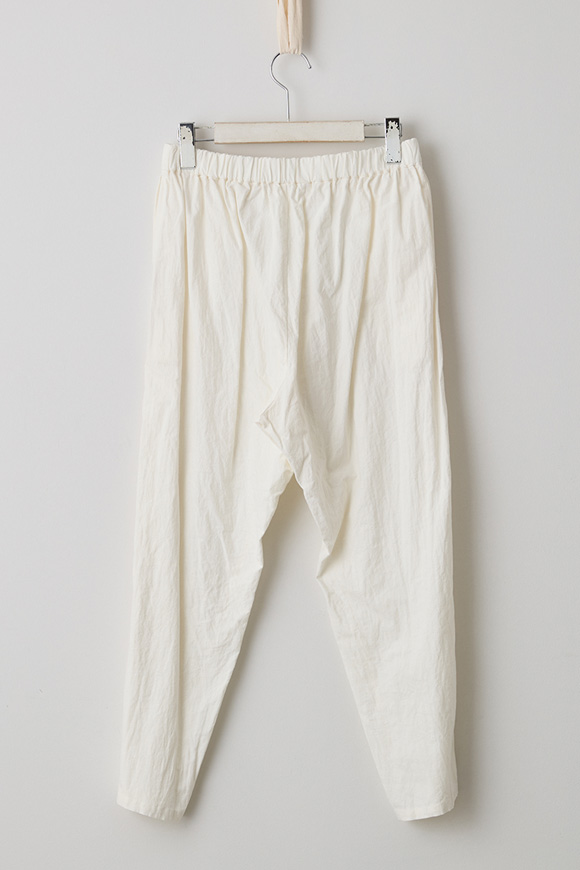 T001-18_off white_27aw
