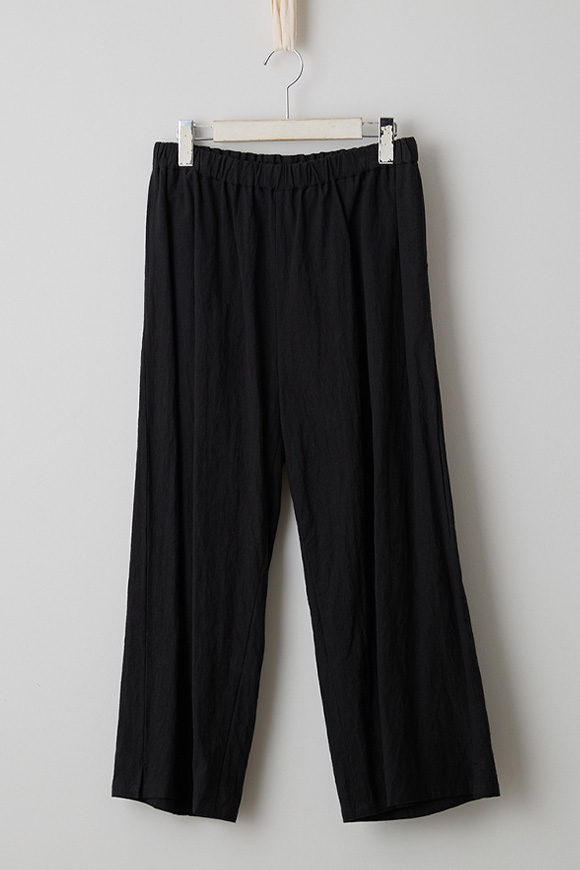T001-19_black_27aw
