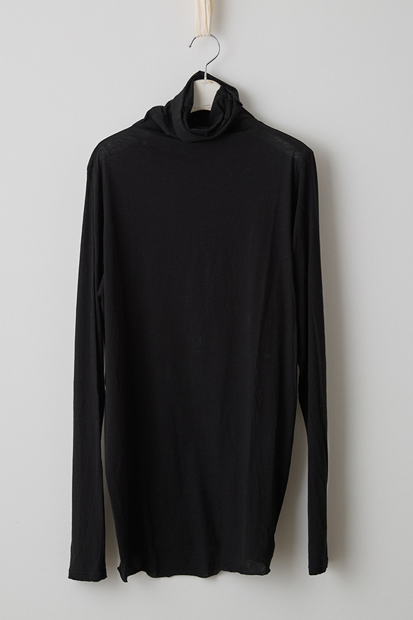 T002-10_black_27aw